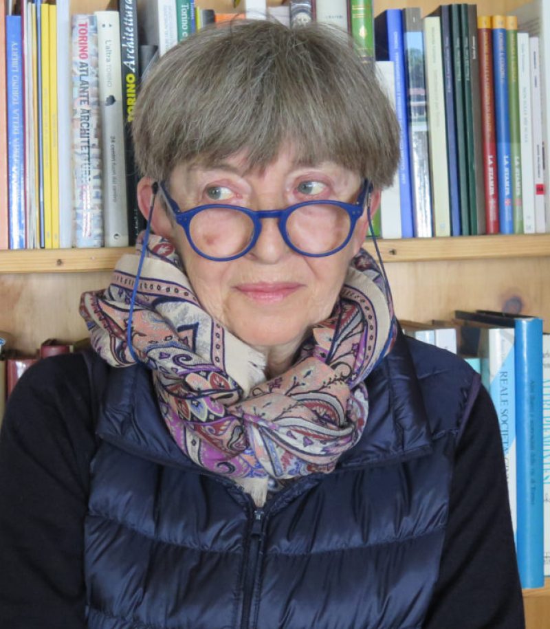 adriana-cavarero-1-760x760-1